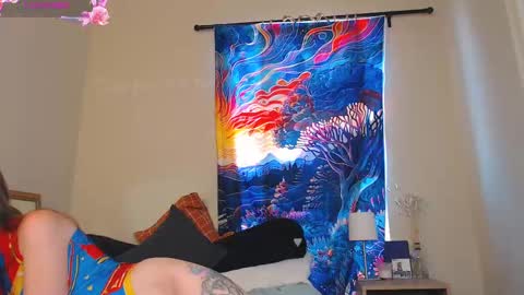 Snapshot of athenamelia chatting on February 24, 11:52 am AthenaMelia - Exclusive content online show from February 24, 11:52 am