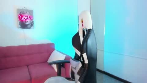 atheneaa_as online show from May 30, 9:00 pm