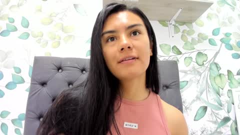 Snapshot of atilana_diaz chatting on January 3, 1:47 pm Atilana Diaz online show from January 3, 1:47 pm