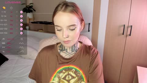 online every day between 10am-23pm online show from February 4, 8:13 am