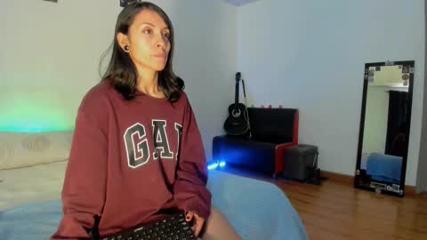 Carolina online show from December 15, 5:29 pm