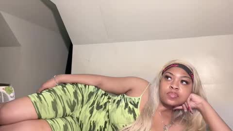 Snapshot of aunyxxx chatting on February 14, 4:58 am aunyxxx online show from February 14, 4:58 am