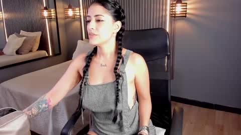 Aura online show from February 5, 12:06 pm