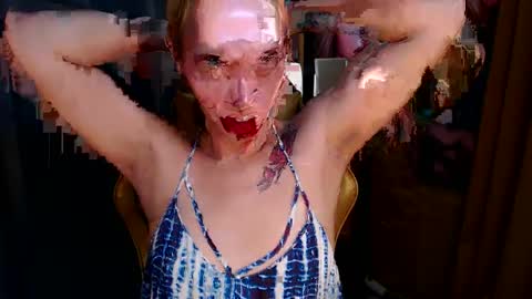 Snapshot of aurakharisma_xx chatting on March 12, 4:51 am Miss awra online show from March 12, 4:51 am
