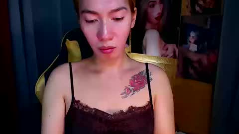 Snapshot of aurakharisma_xx chatting on October 8, 5:56 am Miss awra online show from October 8, 5:56 am