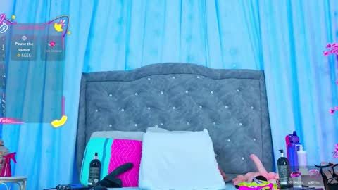 Aura online show from September 22, 9:13 pm