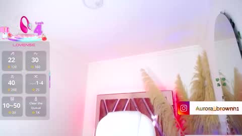 Snapshot of aurora_brown chatting on September 23, 5:05 am Aurora online show from September 23, 5:05 am