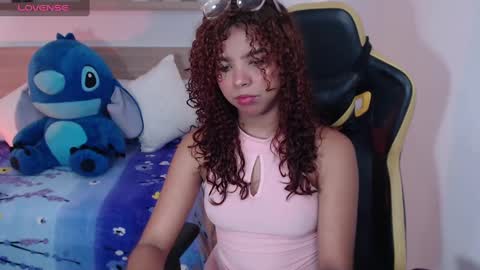 Snapshot of aurora_rodriguez chatting on December 10, 12:49 pm aurora_rodriguez online show from December 10, 12:49 pm
