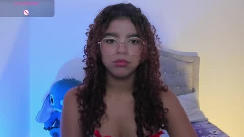 Snapshot of aurora_rodriguez chatting on March 4, 7:41 am aurora_rodriguez online show from March 4, 7:41 am