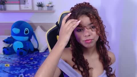 Snapshot of aurora_rodriguez chatting on December 23, 12:30 pm aurora_rodriguez online show from December 23, 12:30 pm