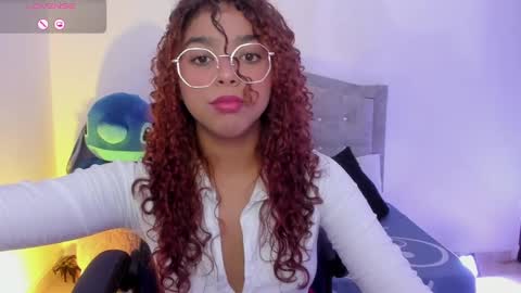 Snapshot of aurora_rodriguez chatting on February 27, 1:38 am aurora_rodriguez online show from February 27, 1:38 am