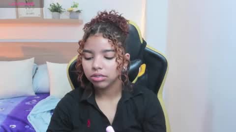 Snapshot of aurora_rodriguez chatting on January 10, 12:15 pm aurora_rodriguez online show from January 10, 12:15 pm