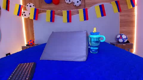 auroraa_miller online show from July 4, 3:24 am