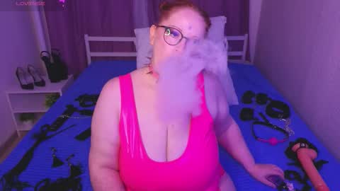 Snapshot of auroraenigma chatting on September 17, 10:13 am auroraenigma online show from September 17, 10:13 am