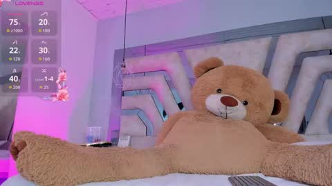 Aurora  online show from April 12, 8:00 pm