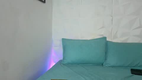 aurora online show from November 21, 8:22 pm