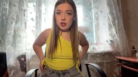 Elizabeth online show from March 4, 9:05 am