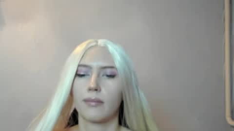 auroro8445438 online show from April 24, 5:16 pm