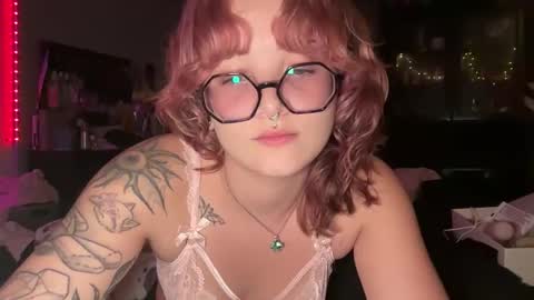 Autie 3 online show from January 7, 3:32 am