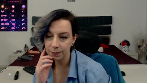 Snapshot of autumnopal chatting on January 11, 12:44 am AutumnOpal online show from January 11, 12:44 am