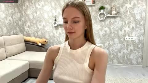 Annie online show from November 16, 5:13 pm