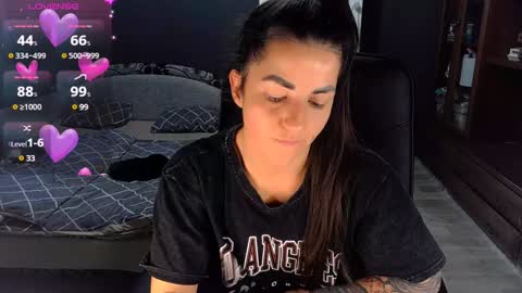 Ava online show from December 23, 1:03 pm