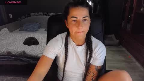 Ava online show from November 13, 1:10 pm