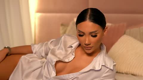 Ava online show from April 14, 2:11 am