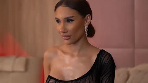 Ava online show from February 13, 9:39 pm