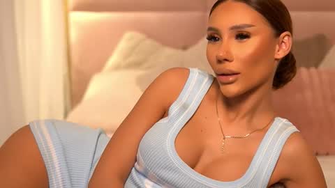 Ava online show from March 9, 1:53 am