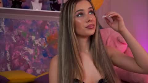 Ava online show from March 25, 9:06 pm