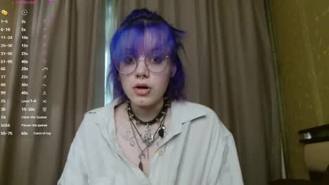 avaobierne online show from April 19, 6:02 am