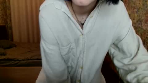 avaobierne online show from March 10, 6:34 pm