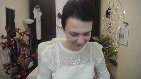 avasaturnian online show from October 15, 1:14 pm