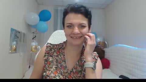 avasaturnian online show from October 8, 12:42 pm