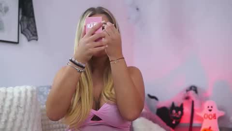 Carina online show from October 28, 10:36 pm