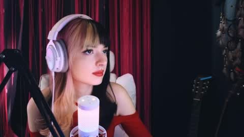 Avriel online show from May 24, 3:16 am
