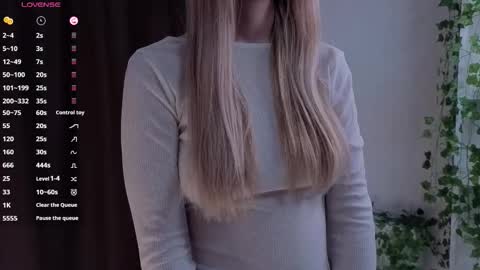 aviaveavi online show from March 24, 2:55 pm