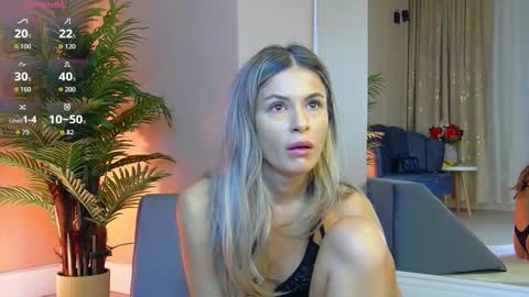 Snapshot of avrillcyrux chatting on September 15, 7:16 am AVRILL CYRUX online show from September 15, 7:16 am