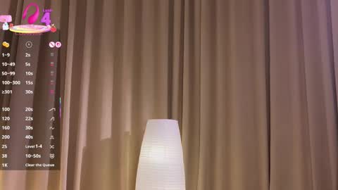 Avril online show from November 28, 7:28 pm