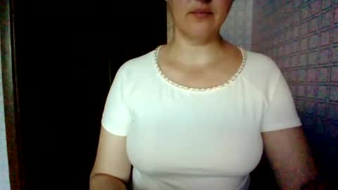 awesomeladyy online show from June 18, 5:53 am