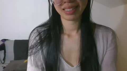 axue online show from June 18, 9:08 pm