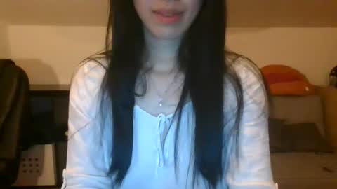 axue online show from August 4, 8:37 pm