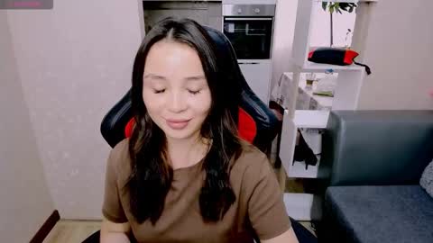 Snapshot of aya_moon chatting on October 9, 5:44 am Aya Moon online show from October 9, 5:44 am