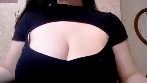 Snapshot of aya_moon chatting on January 9, 2:43 am Aya Moon online show from January 9, 2:43 am