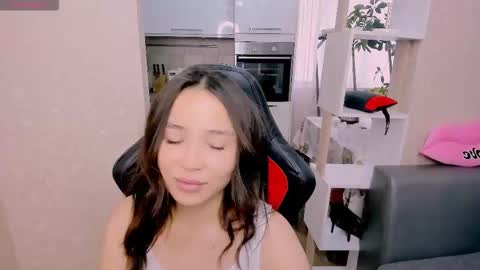 Snapshot of aya_moon chatting on October 15, 5:21 am Aya Moon online show from October 15, 5:21 am