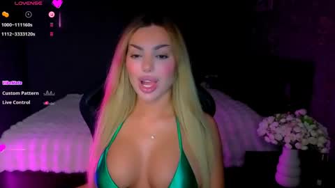  Ayla Demir  online show from April 11, 9:07 pm