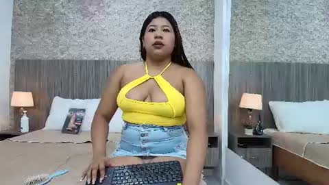 Ayleen Collins online show from July 6, 7:27 pm