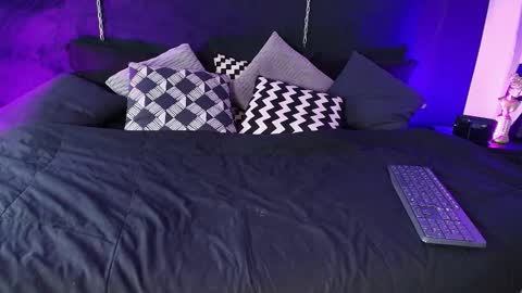 Aylen online show from November 24, 8:00 pm