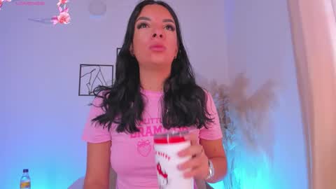 Snapshot of aylinnzambrano_ chatting on September 10, 12:27 pm Aylin online show from September 10, 12:27 pm